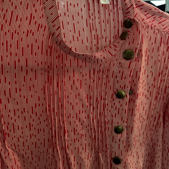 Red top - Picture 2 of 3